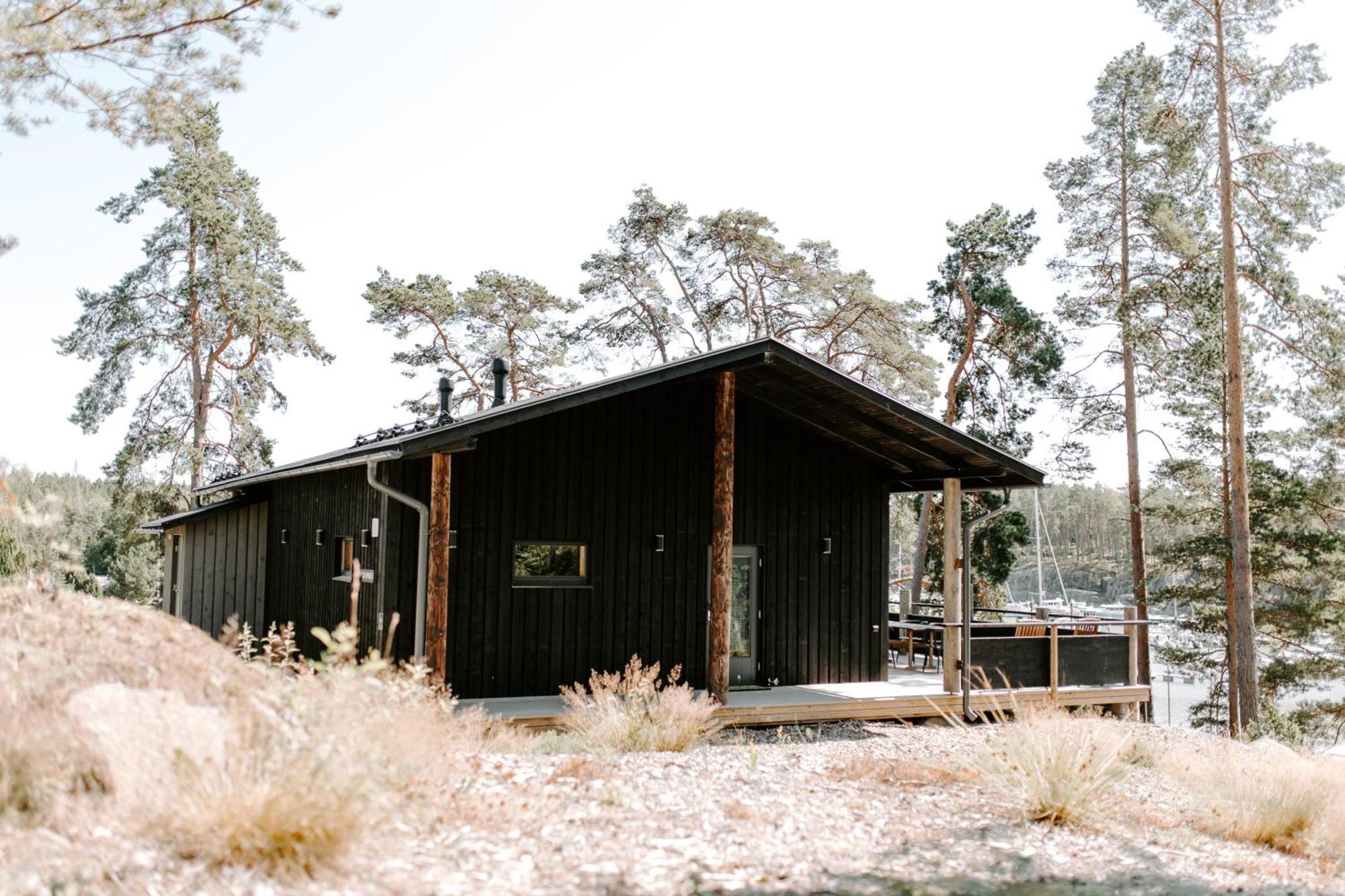 Peterzens Boathouse Villa Laupunen Exterior photo